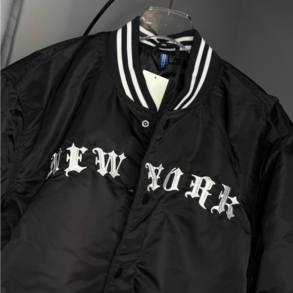 NWT H&M Man NEW YORK Bomber Jacket Embroidery Embroidered Size L Large - Picture 7 of 10